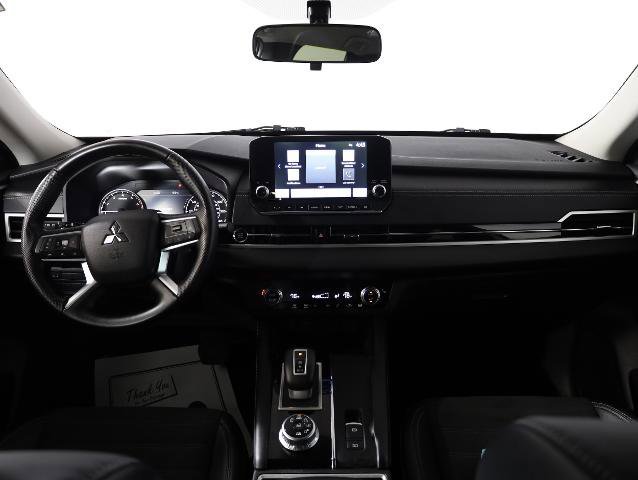 Used 2022 Mitsubishi Outlander SE image 12