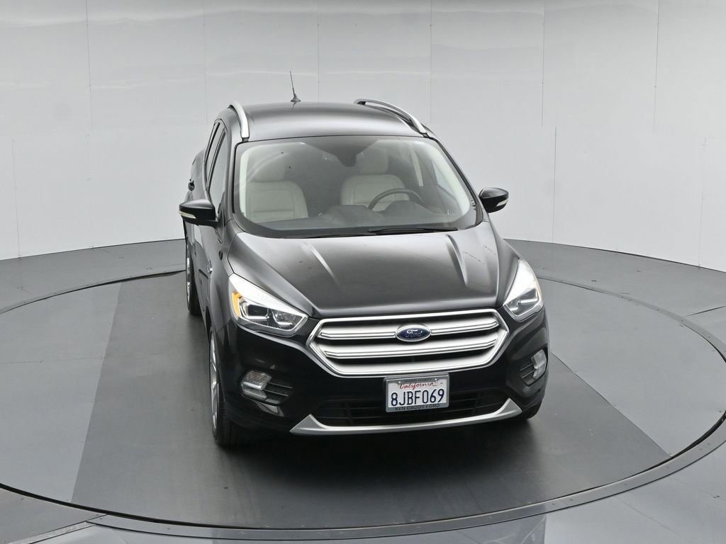 Certified 2019 Ford Escape Titanium FWD image 4