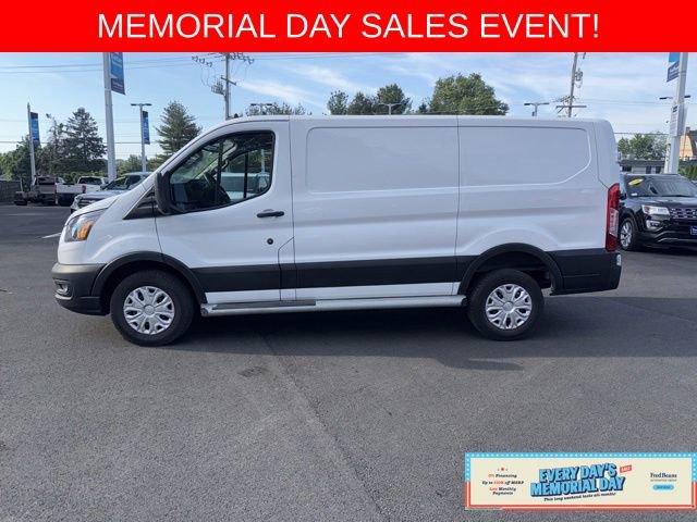 Certified 2024 Ford Transit 250 Low Roof w/ Exterior Upgrade Package RWD image 4