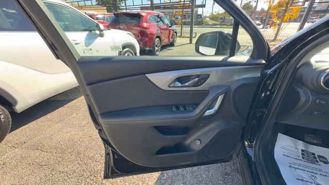 Used 2023 Chevrolet Blazer LT w/ Convenience Package image 9