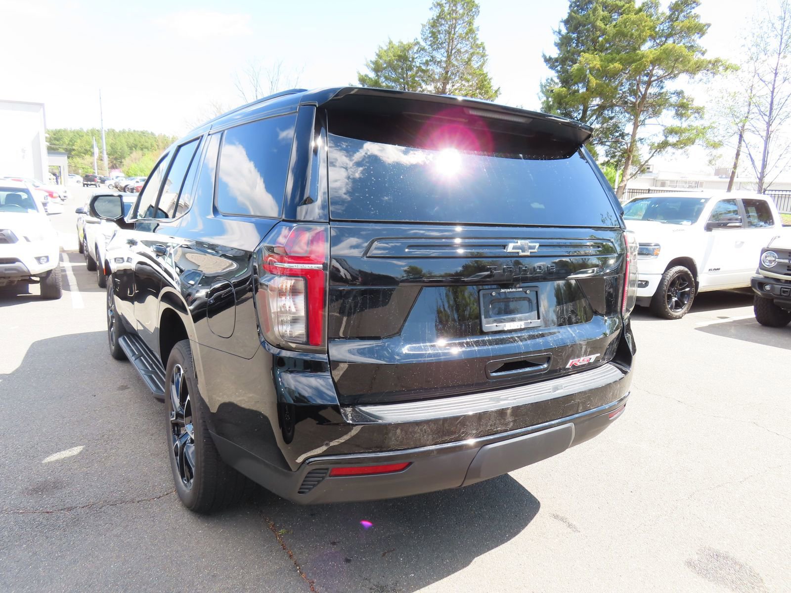 Used 2023 Chevrolet Tahoe RST w/ Luxury Package image 4