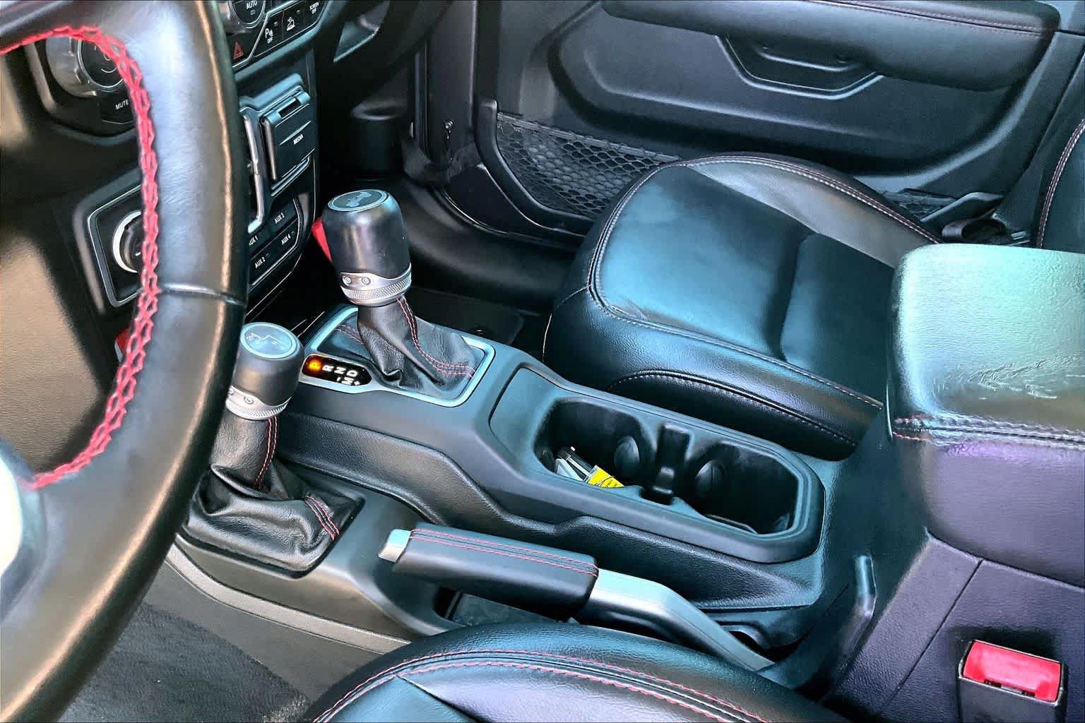 Used 2021 Jeep Wrangler Unlimited Rubicon AWD/4WD image 17