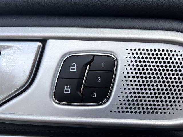 Certified 2023 Ford Explorer Platinum w/ Technology Package image 30