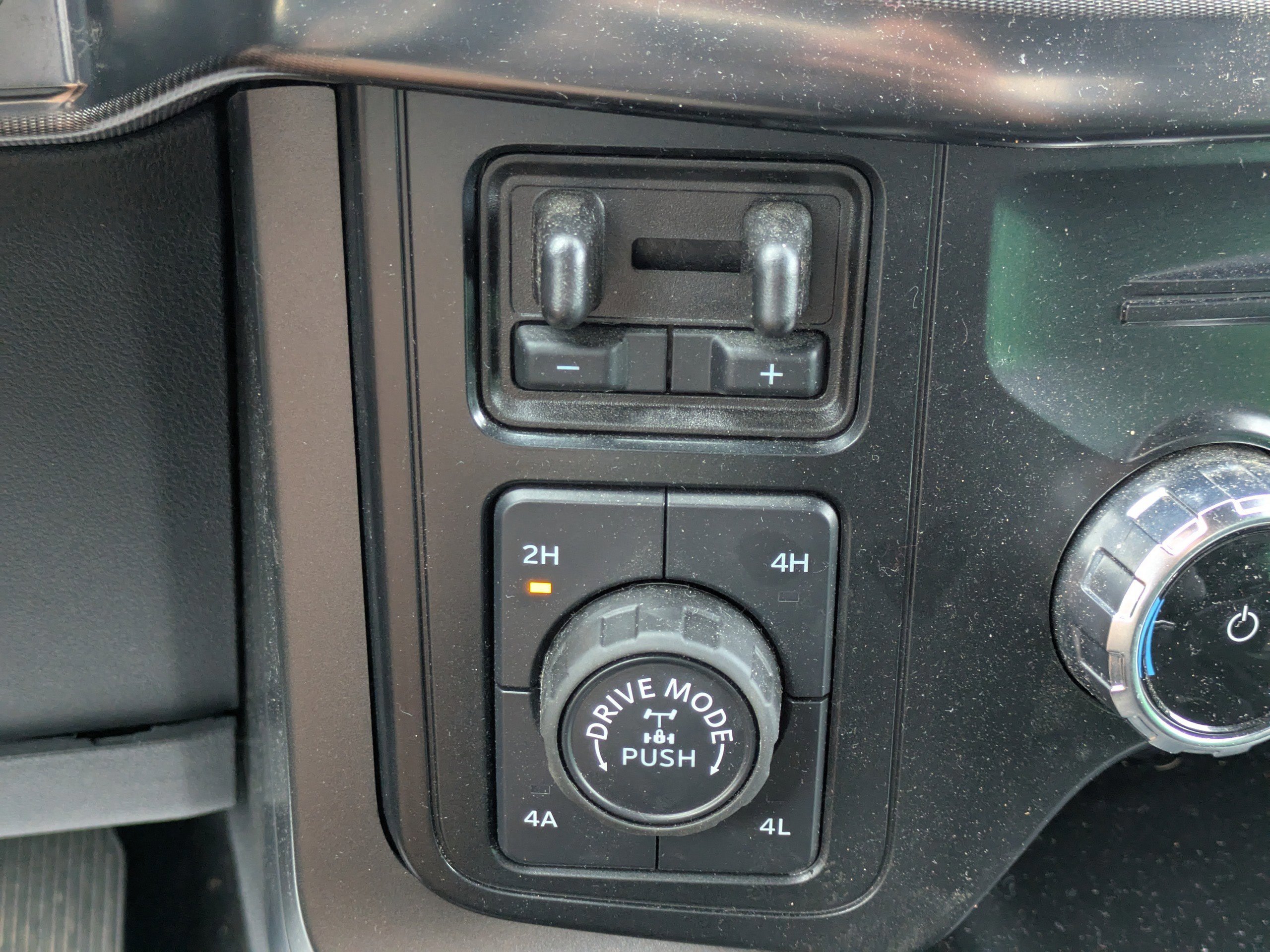 Certified 2025 Ford F150 Lariat w/ Equipment Group 501A Mid AWD/4WD image 26