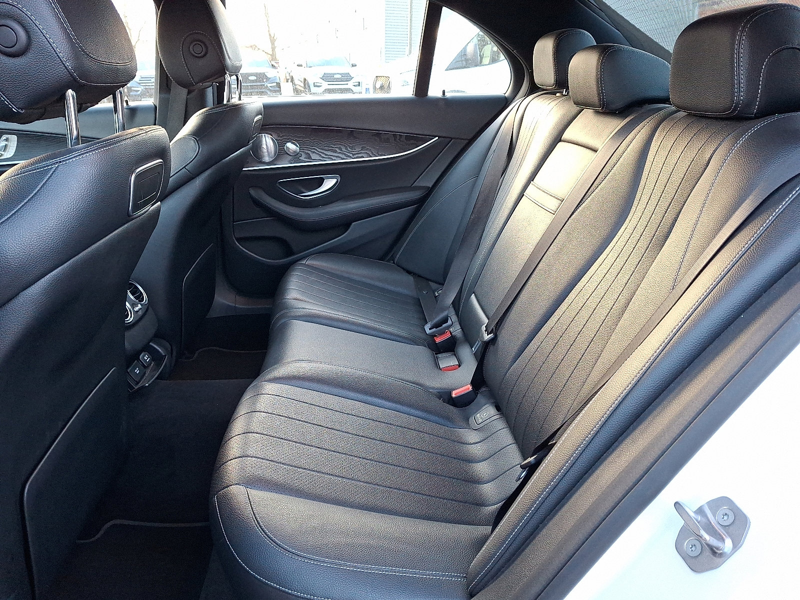 Used 2018 Mercedes-Benz E 300 4MATIC image 13