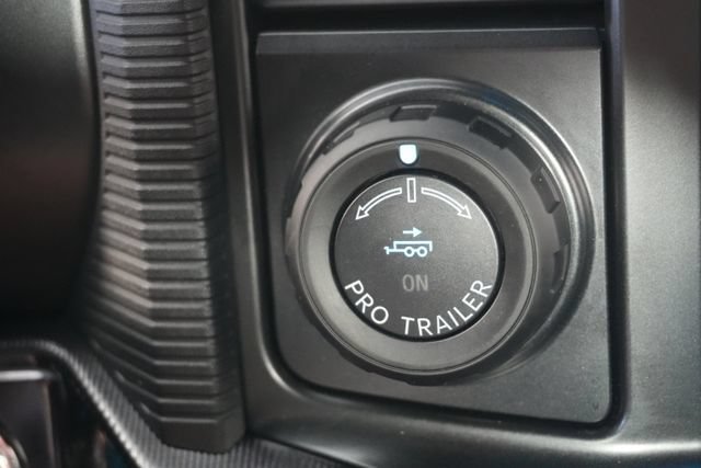 Certified 2025 Ford F150 Raptor w/ Equipment Group 803A Raptor R AWD/4WD image 21