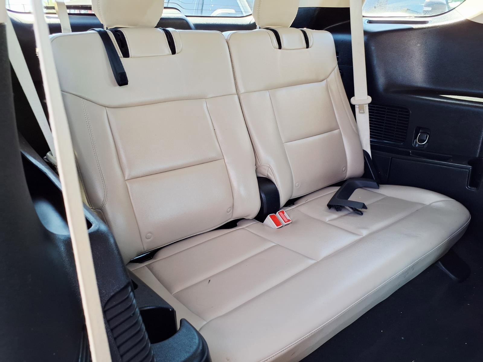 Certified 2022 Ford Explorer XLT w/ Equipment Group 202A image 16