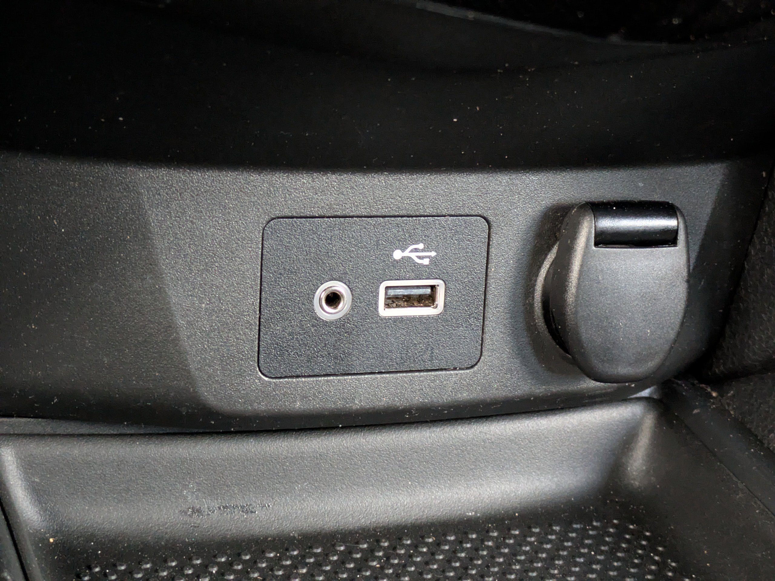 Used 2020 Nissan Rogue S FWD image 21