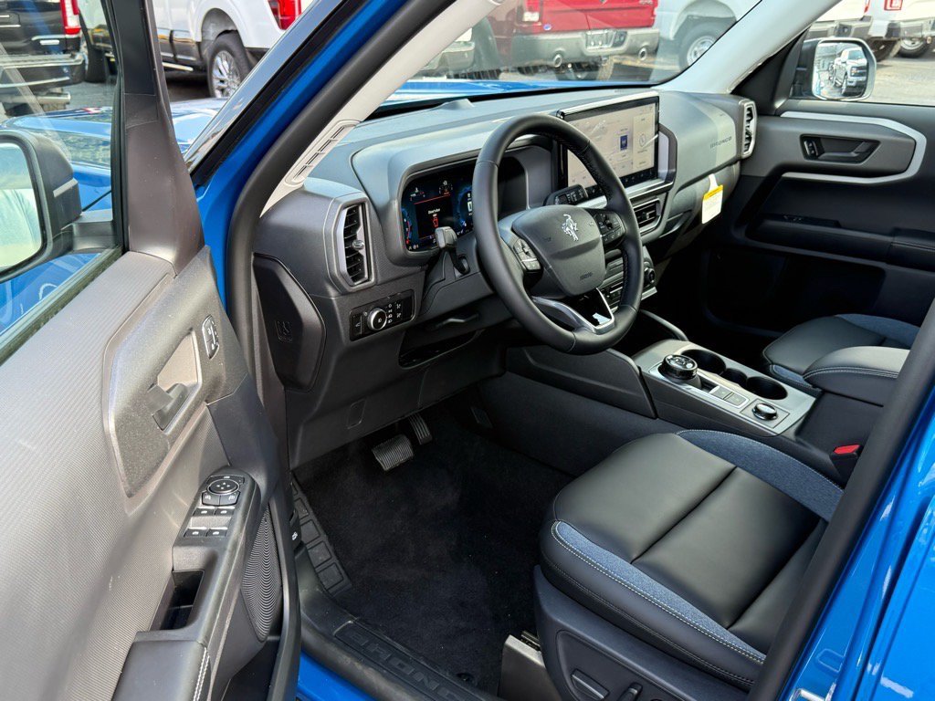 Certified 2025 Ford Bronco Sport Outer Banks AWD/4WD image 10