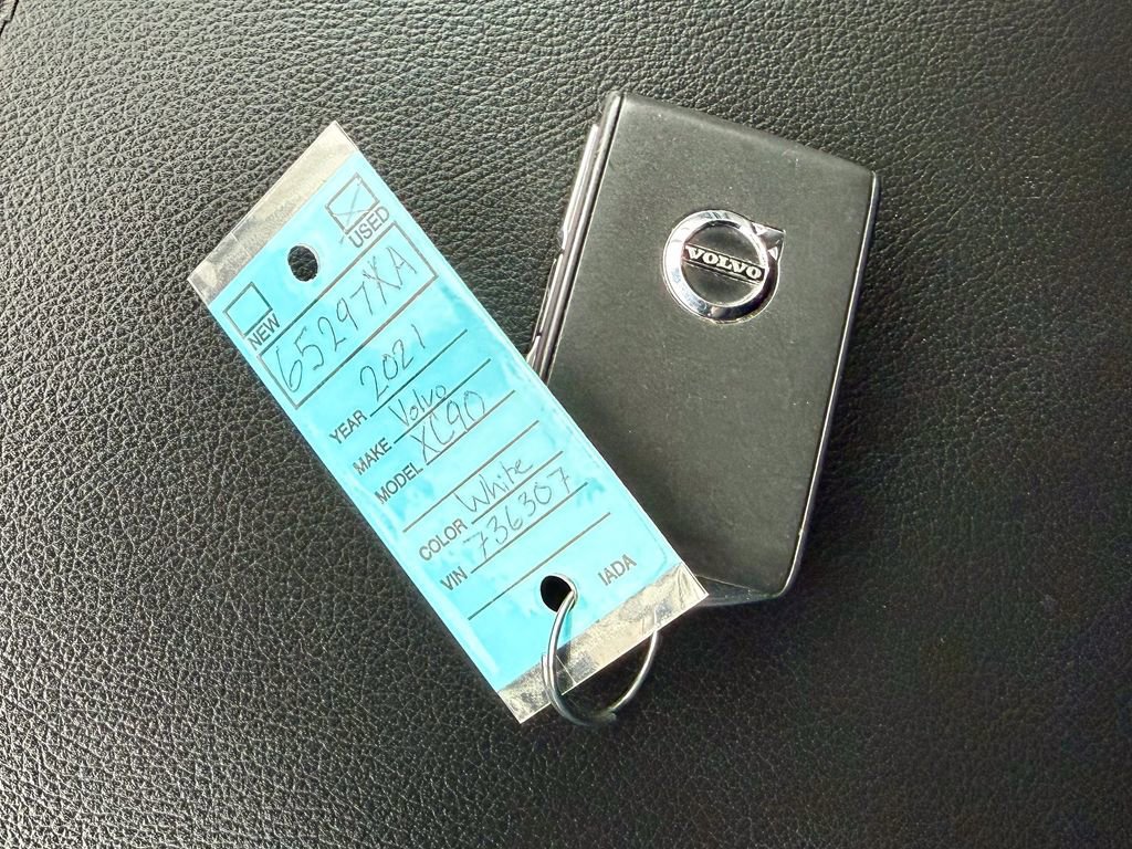 Used 2021 Volvo XC90 T5 Momentum w/ Climate Package image 28