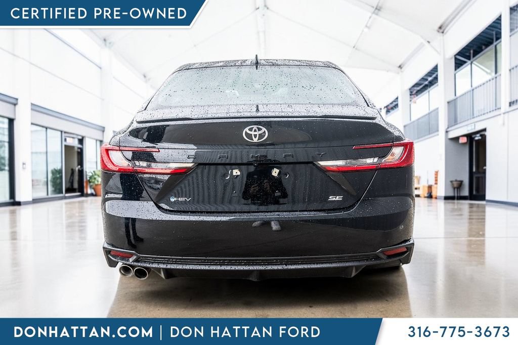 Used 2025 Toyota Camry SE FWD image 29