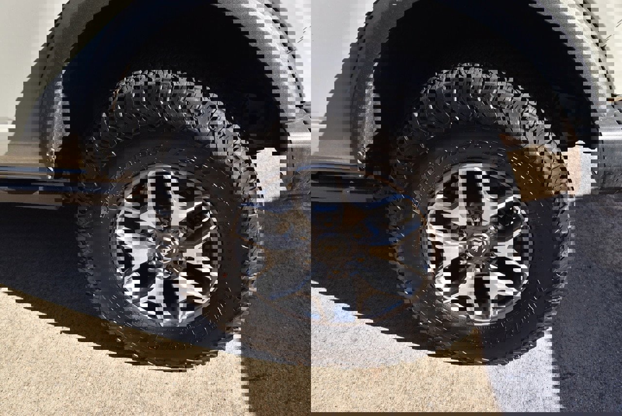 Certified 2025 Ford Bronco Badlands image 13