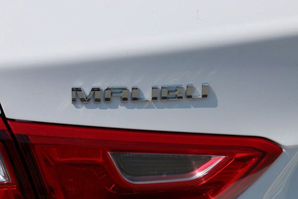 Used 2025 Chevrolet Malibu LT image 9