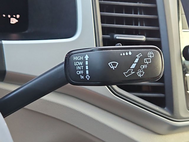 Used 2023 Volkswagen Atlas SE FWD image 27