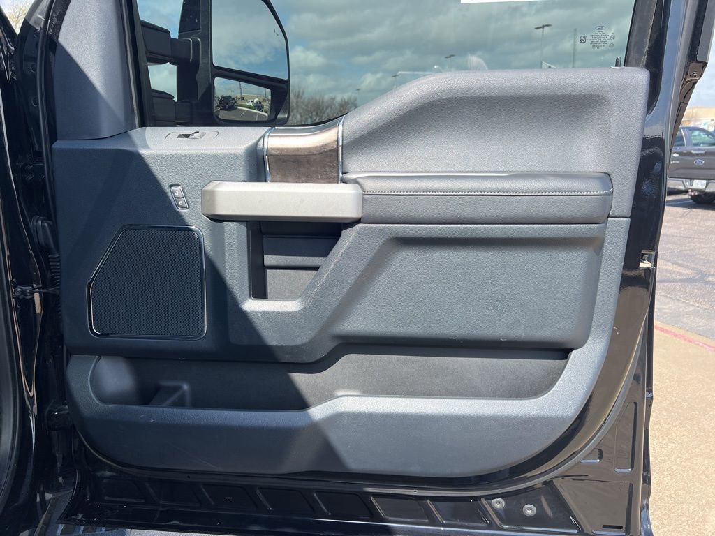 Certified 2022 Ford F250 Lariat w/ Tremor Off-Road Package image 11