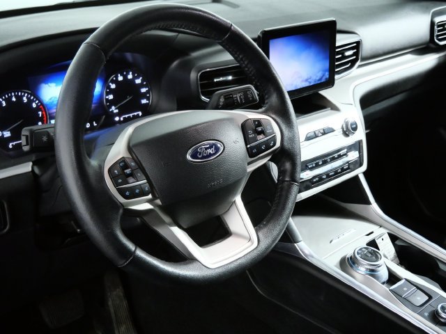 Certified 2023 Ford Explorer XLT w/ Equipment Group 202A AWD/4WD image 19