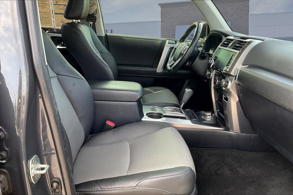 Used 2024 Toyota 4Runner SR5 Premium w/ Moonroof Package AWD/4WD image 29