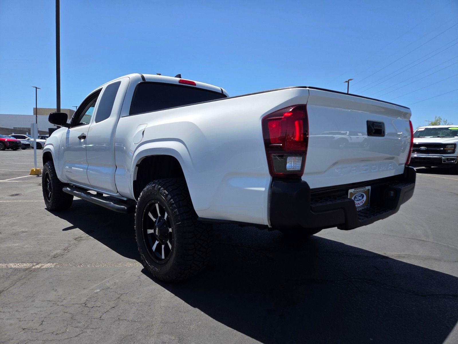Used 2022 Toyota Tacoma SR RWD image 4