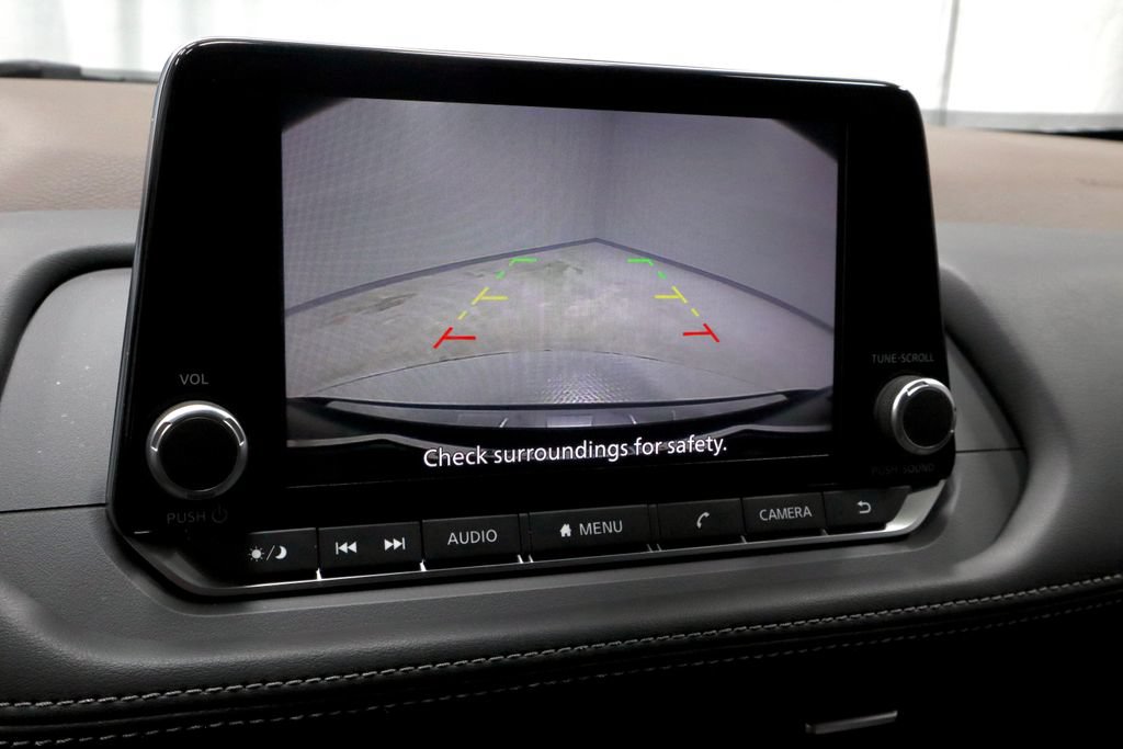 Used 2023 Nissan Rogue SV AWD/4WD image 2