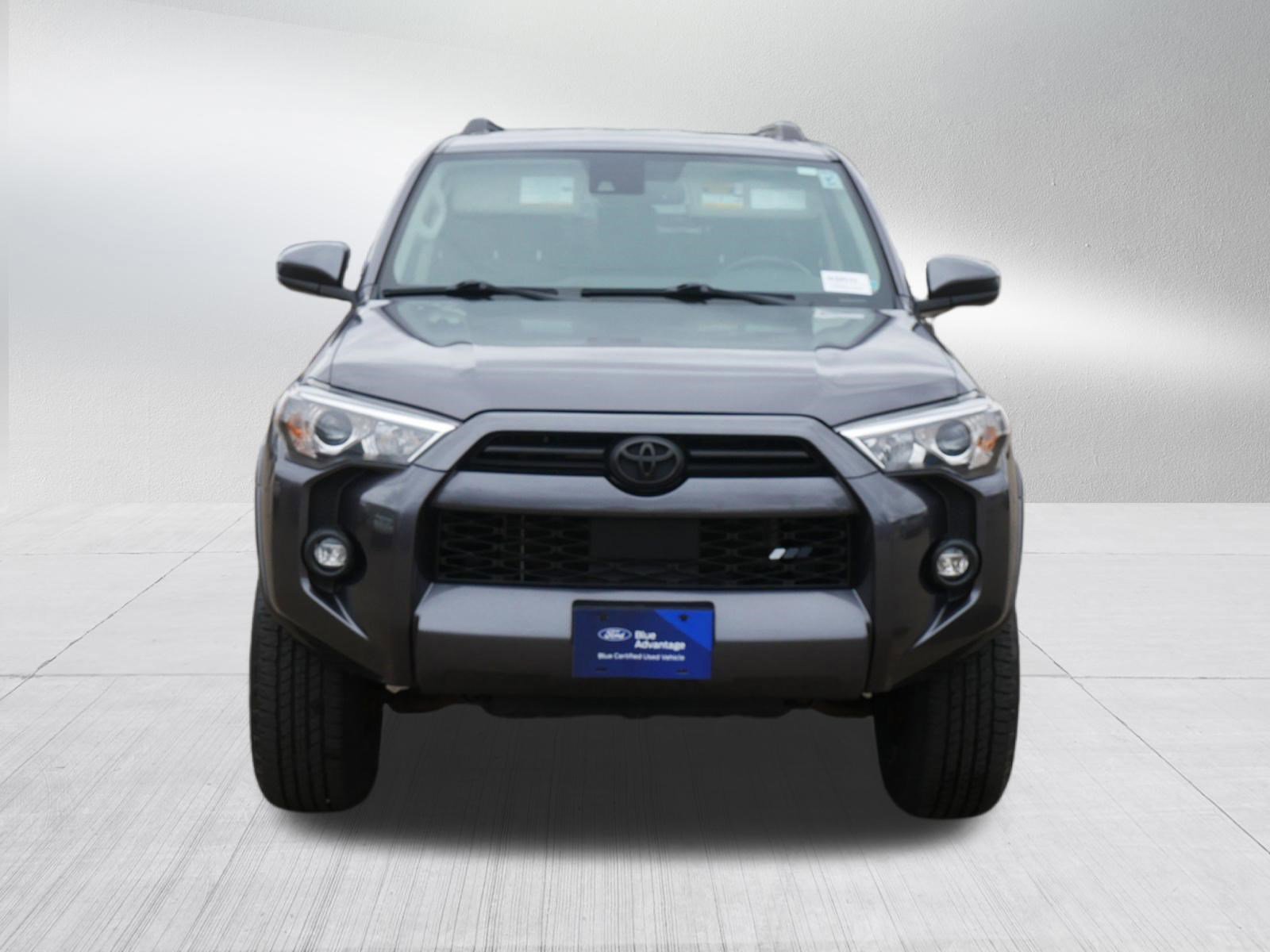 Used 2022 Toyota 4Runner SR5 AWD/4WD image 8
