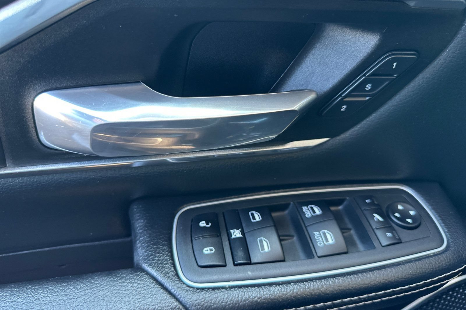 Used 2022 RAM 1500 Laramie AWD/4WD image 10