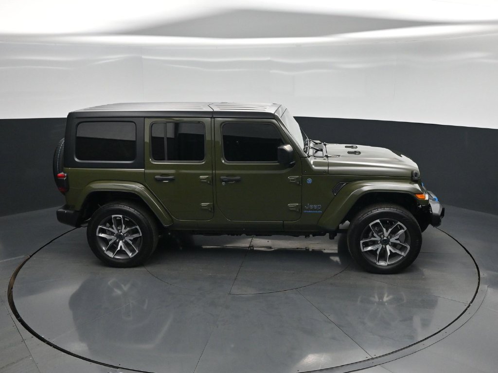 Used 2024 Jeep Wrangler Unlimited w/ Convenience Group AWD/4WD image 49