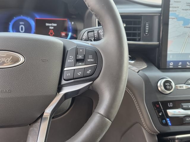 Certified 2020 Ford Explorer Platinum w/ Premium Technology Package AWD/4WD image 29
