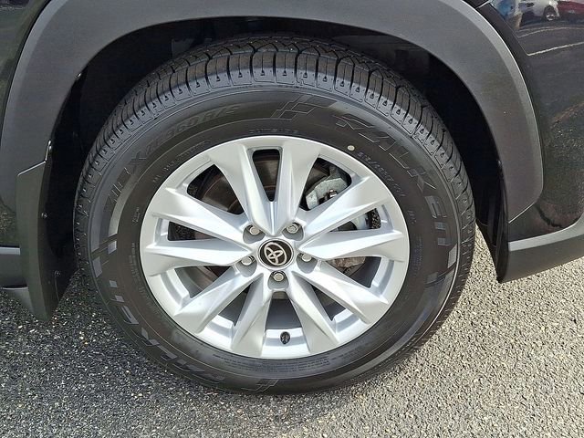 Used 2024 Toyota Corolla Cross LE w/ Moonroof Package AWD/4WD image 33