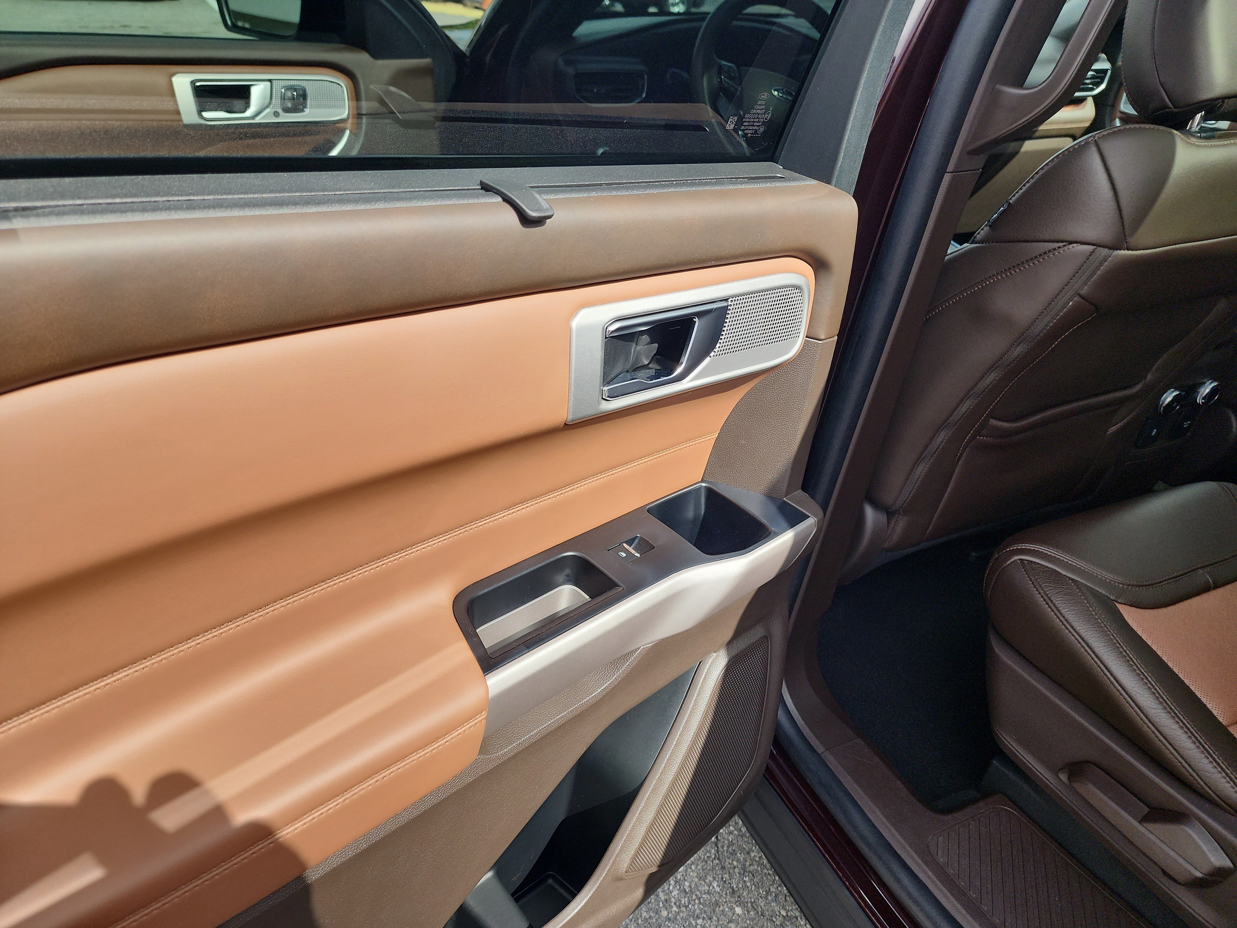 Certified 2023 Ford Explorer King Ranch w/ Class IV Trailer Tow Package image 17