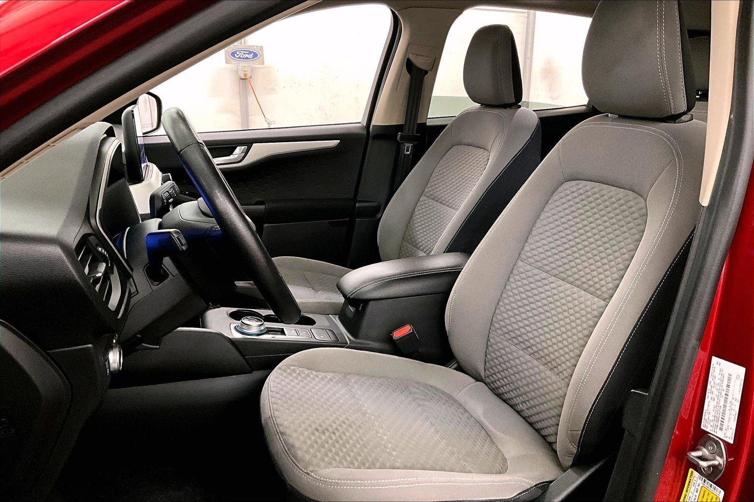 Certified 2020 Ford Escape SE Sport image 24