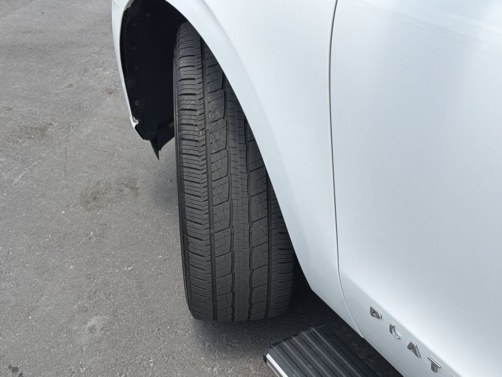 Certified 2024 Ford Expedition Platinum RWD image 34