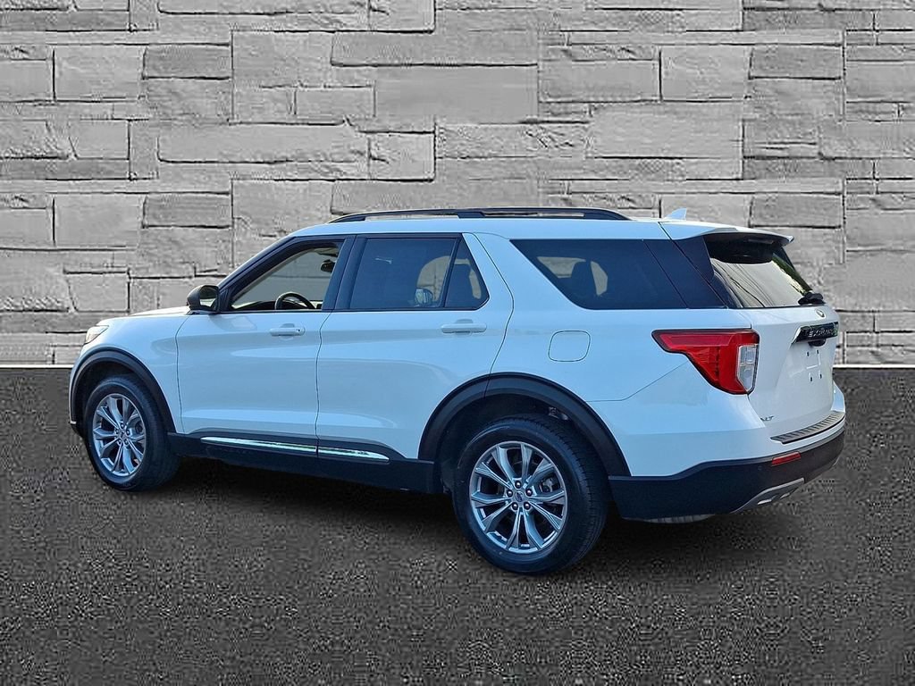 Certified 2023 Ford Explorer XLT w/ Equipment Group 202A AWD/4WD image 7