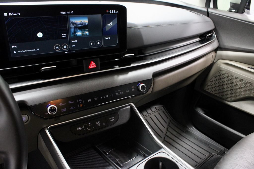 Used 2026 Kia Carnival EX FWD image 31
