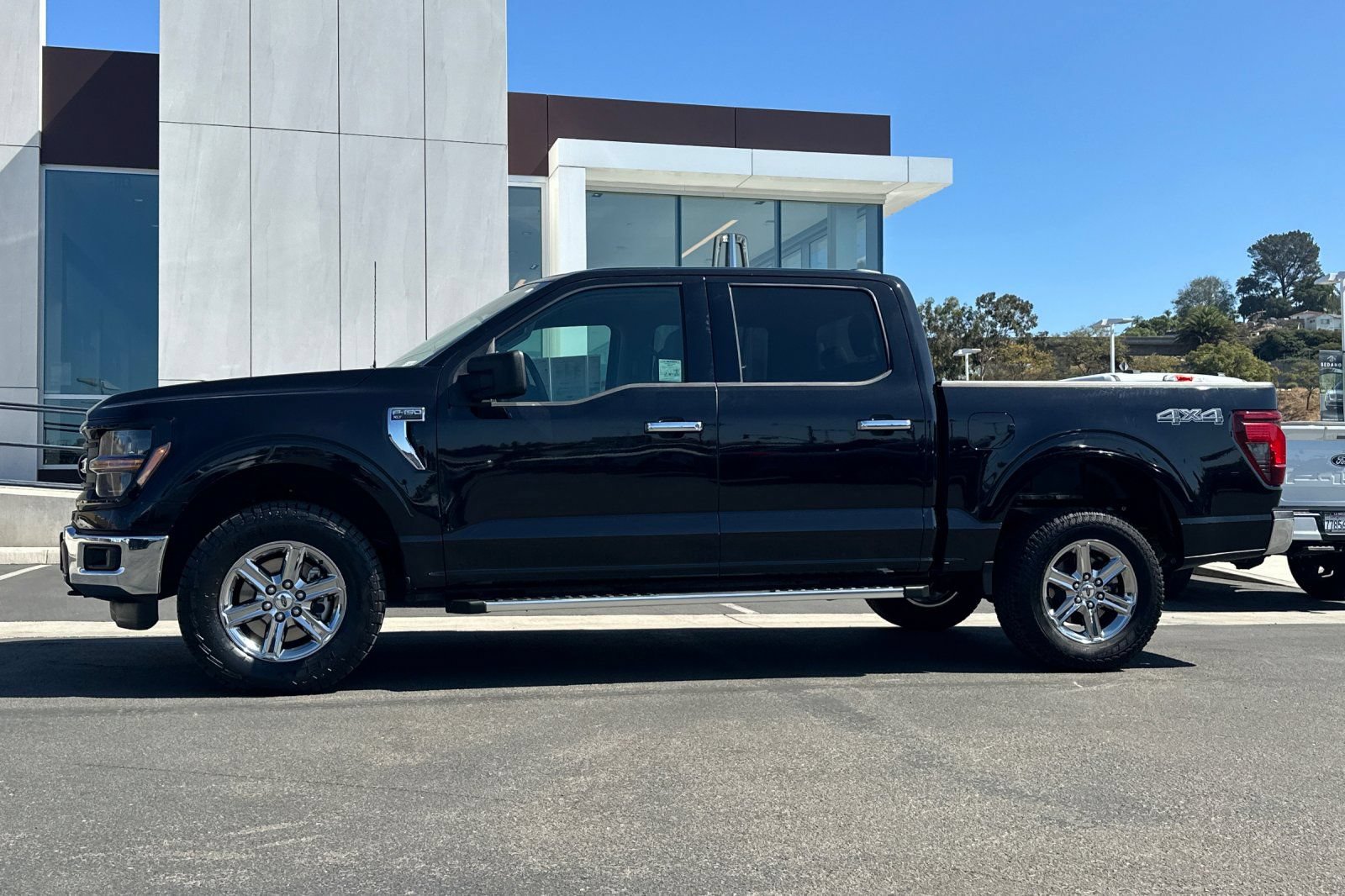 Certified 2025 Ford F150 XLT w/ Equipment Group 301A Standard AWD/4WD image 6