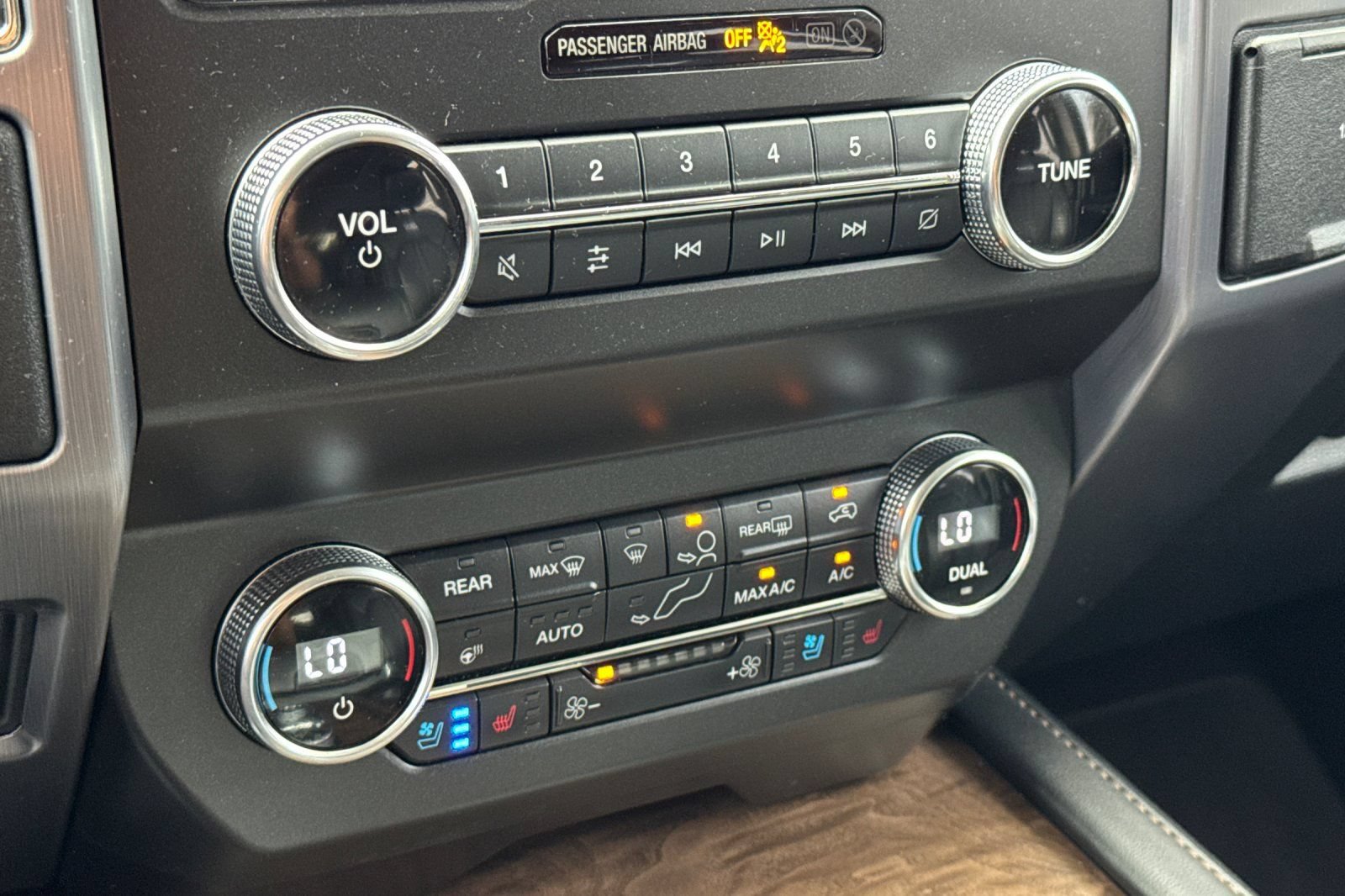 Certified 2019 Ford Expedition Platinum AWD/4WD image 22