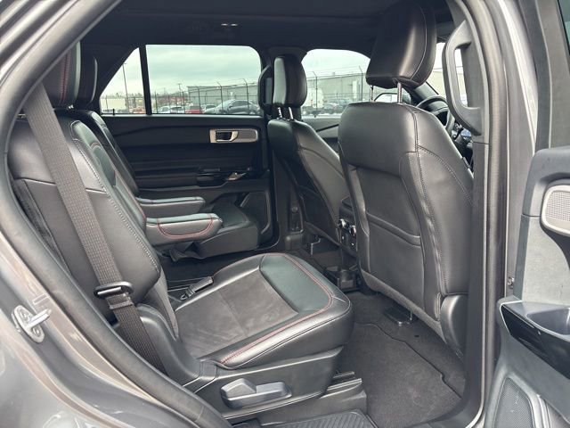 Certified 2024 Ford Explorer ST-Line w/ Class IV Trailer Tow Package image 10