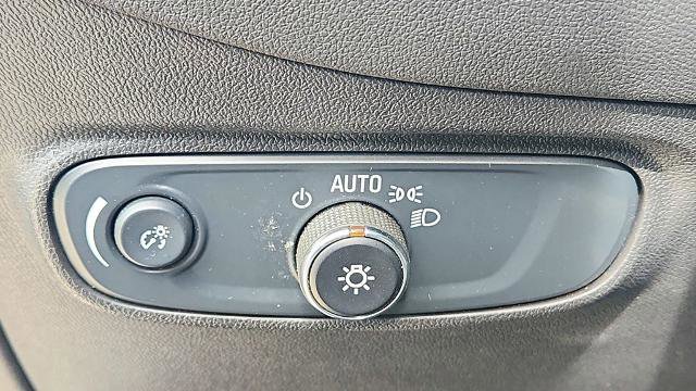 Used 2024 Chevrolet Equinox LT image 10