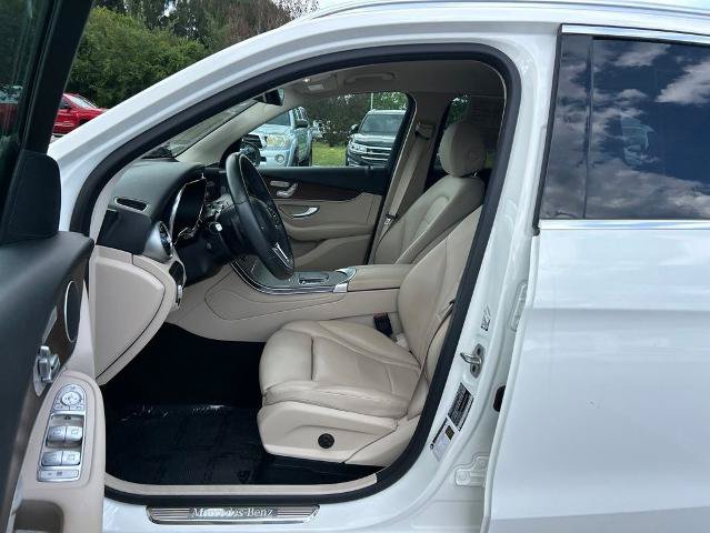 Used 2022 Mercedes-Benz GLC 300 image 9