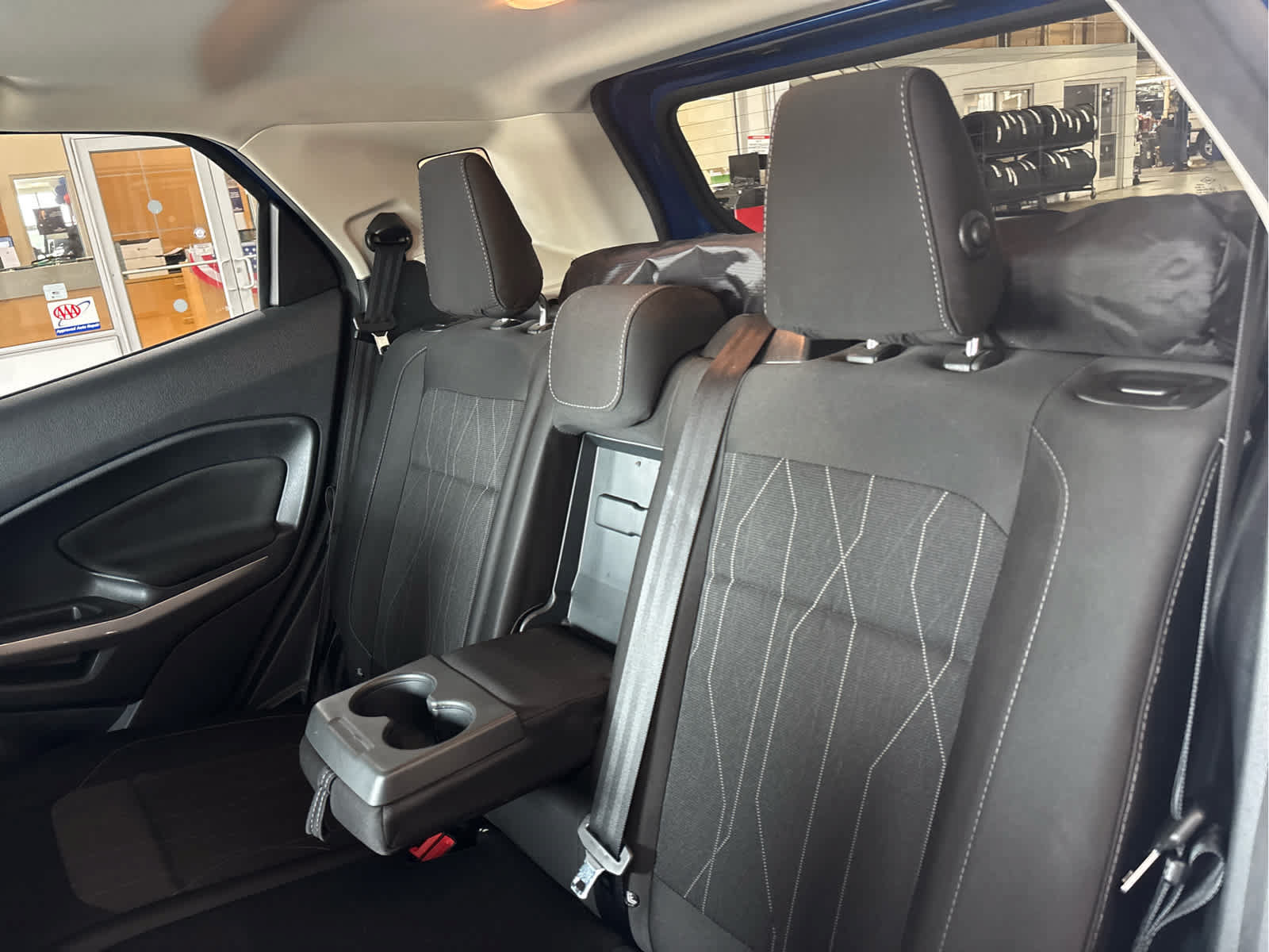 Certified 2018 Ford EcoSport SE w/ SE Convenience Package AWD/4WD image 35