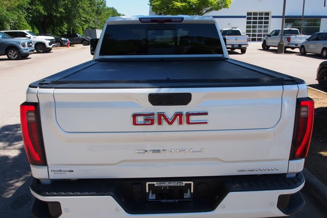 Used 2024 GMC Sierra 2500 Denali w/ Technology Package AWD/4WD image 6