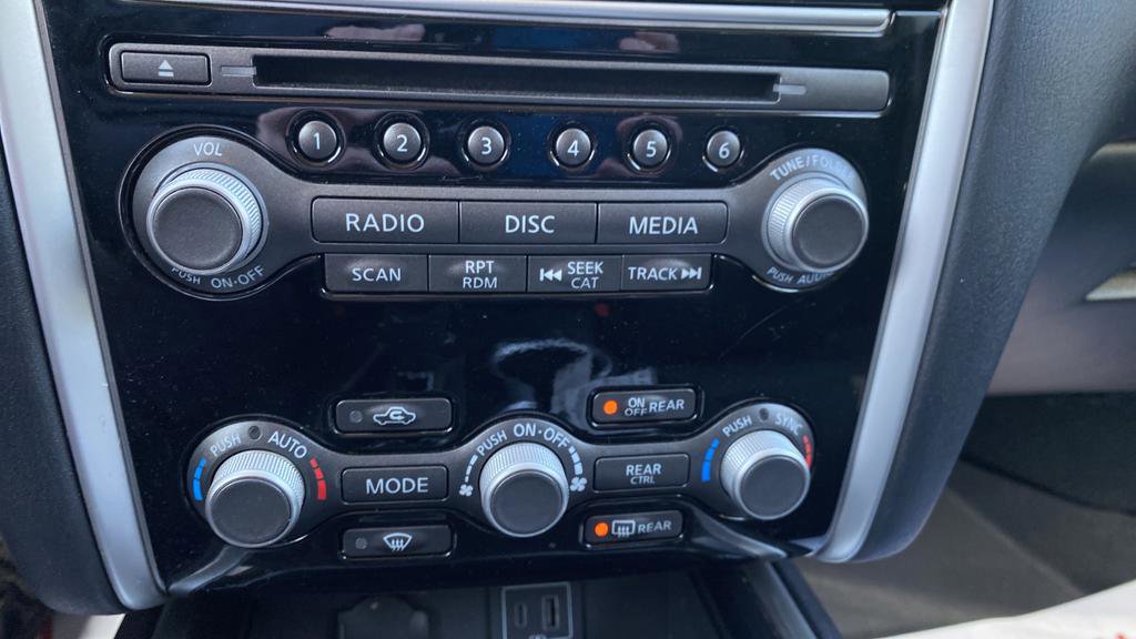 Used 2020 Nissan Pathfinder SV AWD/4WD image 15