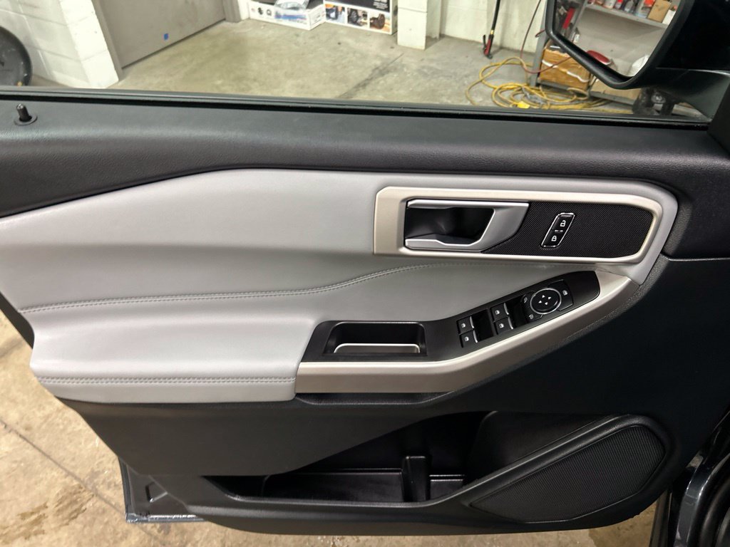 Certified 2023 Ford Explorer XLT w/ Equipment Group 202A AWD/4WD image 14