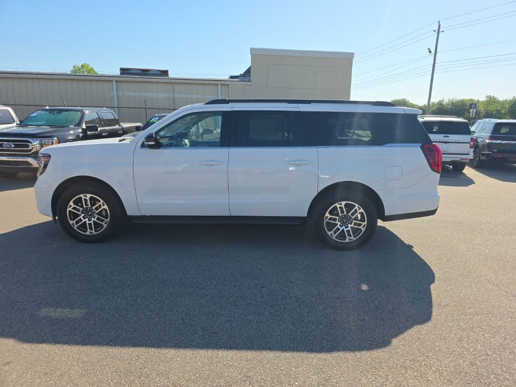 Certified 2025 Ford Expedition Max Active RWD image 3