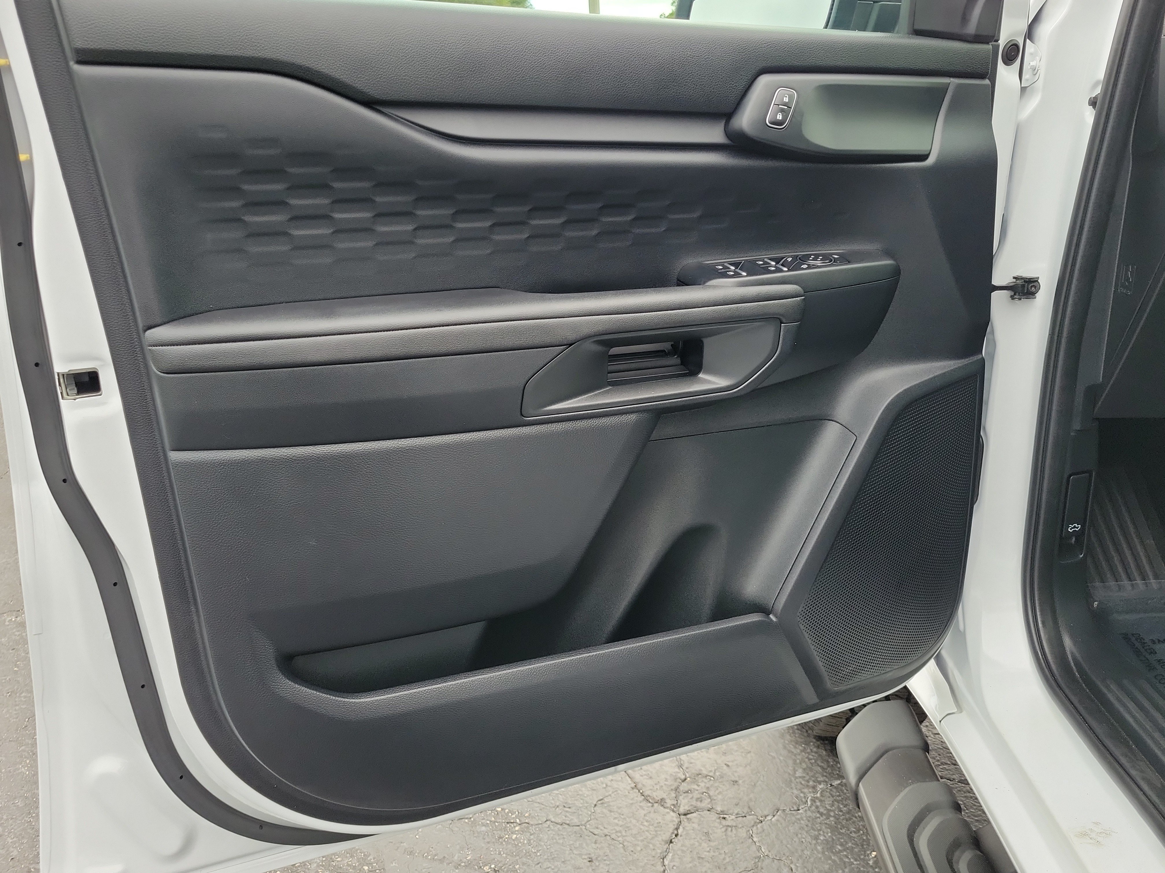 Certified 2025 Ford Ranger XL RWD image 17