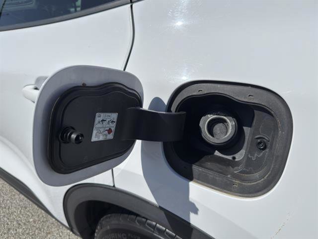 Certified 2020 Ford Escape SE image 30