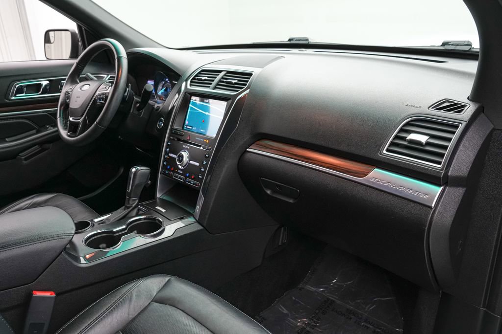 Certified 2017 Ford Explorer Limited image 24