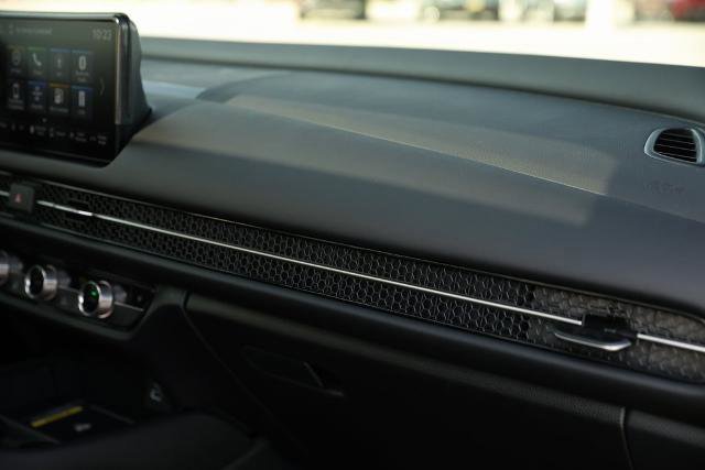 Used 2025 Honda HR-V EX-L image 32