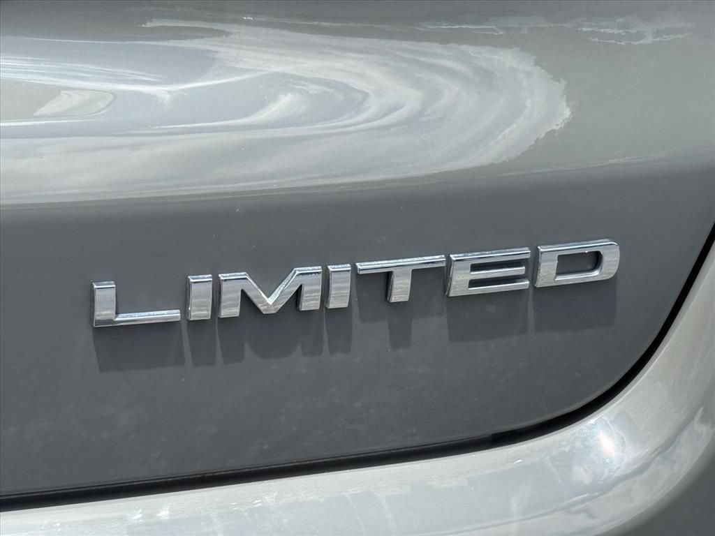 Used 2022 Jeep Compass Limited AWD/4WD image 16