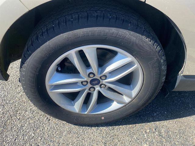 Certified 2018 Ford Edge SEL w/ Equipment Group 201A AWD/4WD image 11