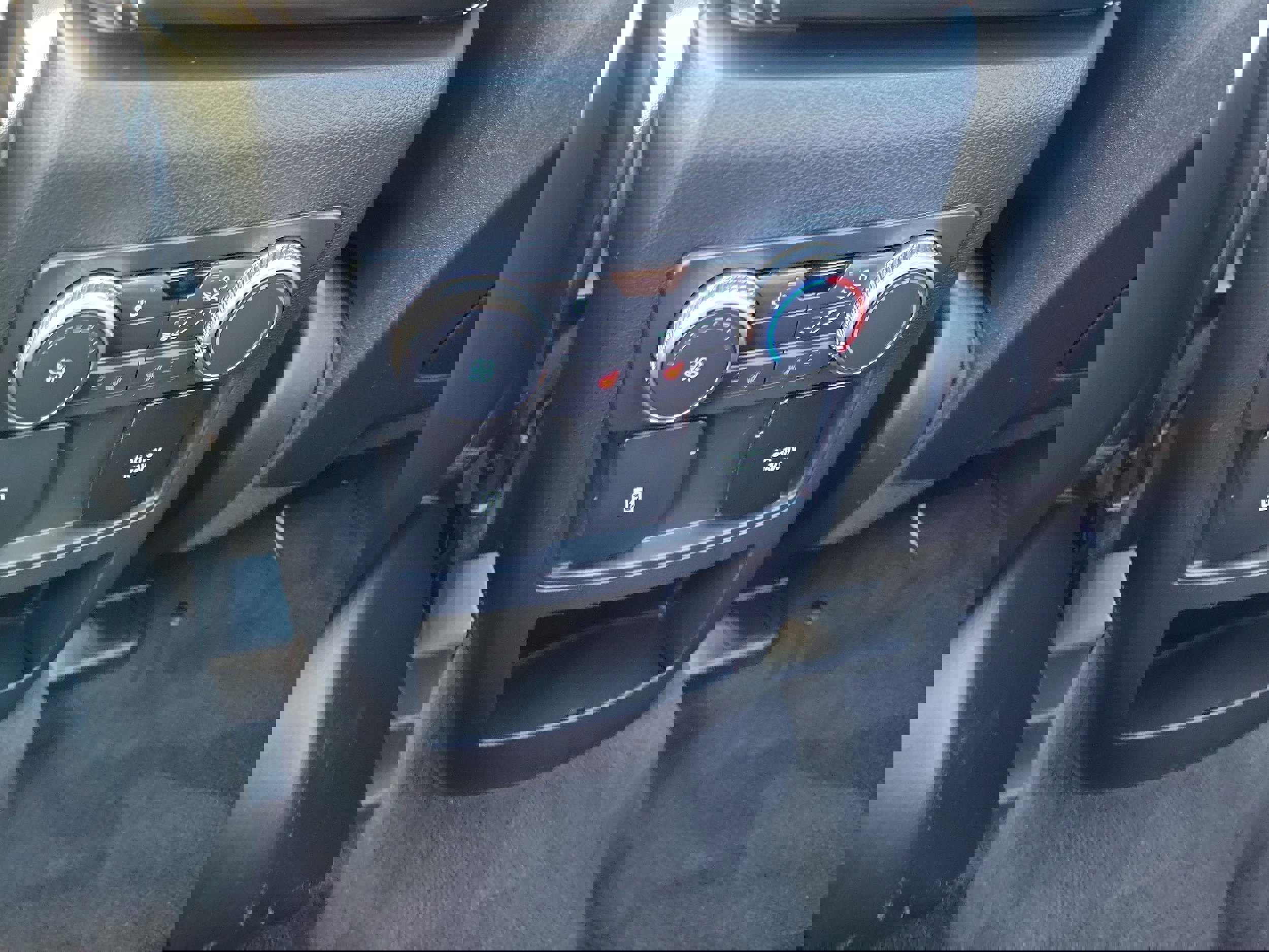 Certified 2020 Ford Explorer ST w/ Premium Technology Package image 15